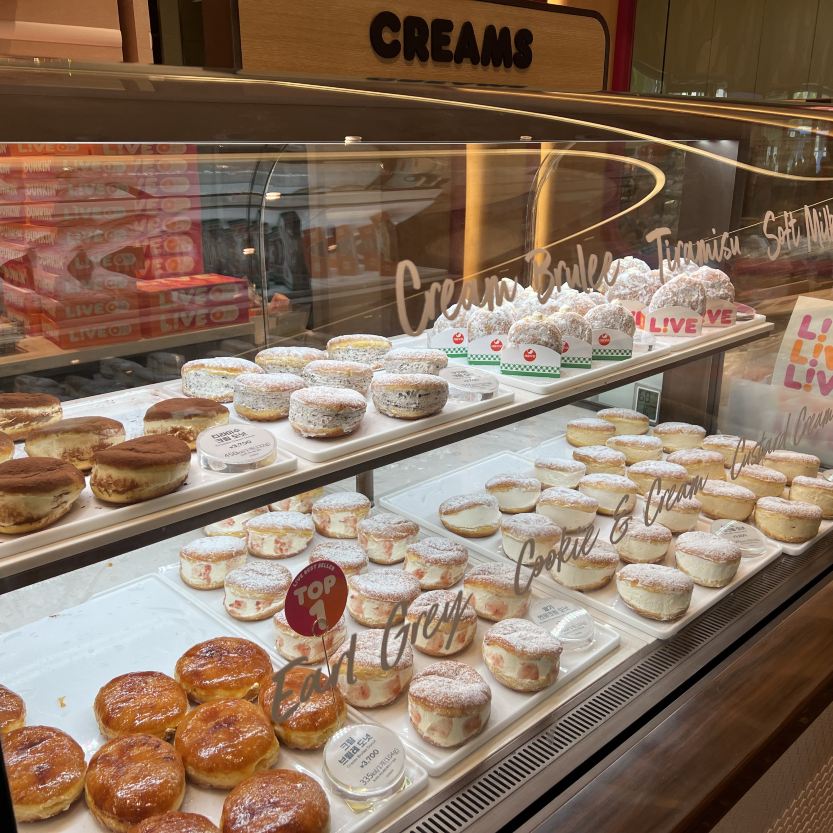 江南】韓国ダンキンドーナツの旗艦店“DUNKIN' LIVE” | Trip.com 江南区