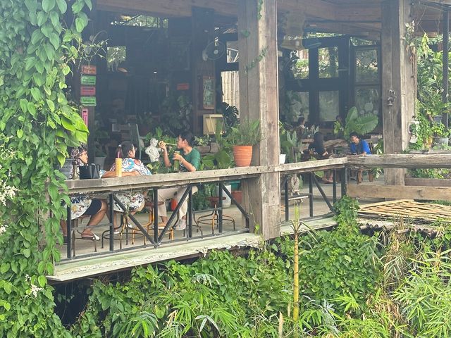 🐝คาเฟ่บ้านหอมเทียน สวนผึ้ง ราชบุรี