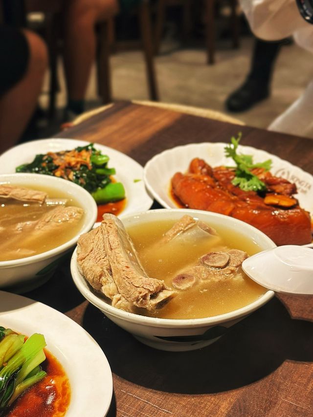 《新加坡》米其林推薦小吃 超好吃的肉骨茶-松發肉骨茶
