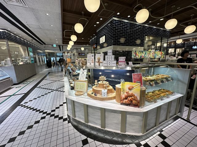 東京・渋谷。1個でもその場で食べられるからあげ屋さん『KENTYSKITCHEN.SHIBUYA』