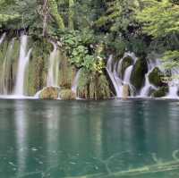 Great walk admidst waterfalls & emerald lakes