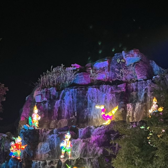 เทศกาลหุ่นโคมไฟนครสวรรค์💡🎁