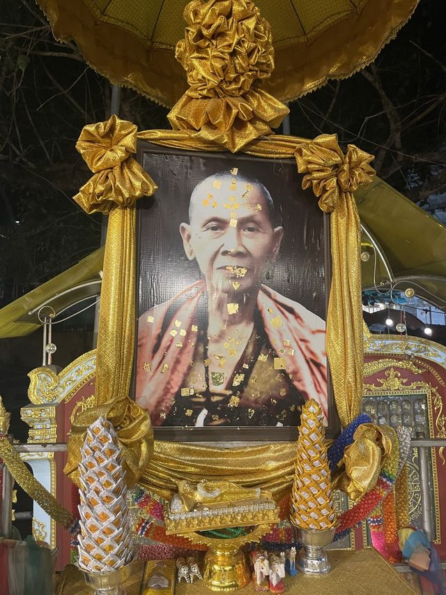 ก่อนขึ้นดอยสุเทพอย่าลืมมากราบครูบาศรีวิชัย
