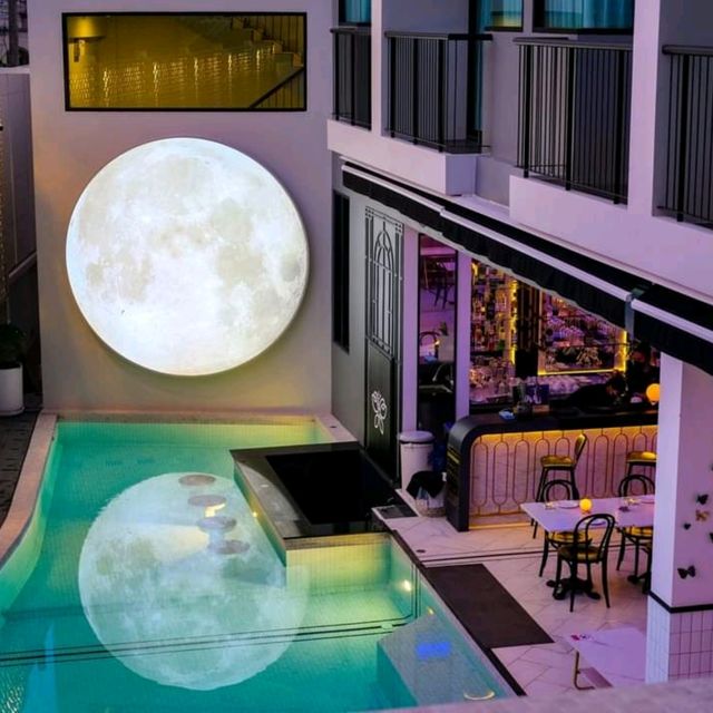 ลากแฟนไปนอนโรงแรมที่สวยมากๆในPhoket.Oldtown