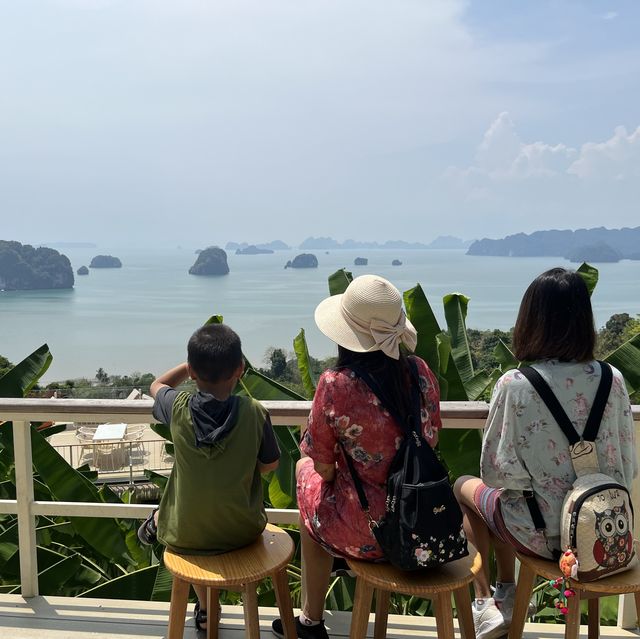 ชมวิวหมู่เกาะสวย ๆ ที่เขาทองฮิลล์