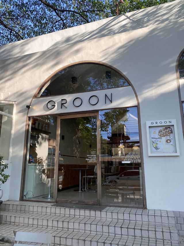 GROON (กรุ่น)