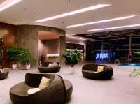 ベトナム　ベトナム観光　JW Marriott Hotel Hanoiの poolはcool！