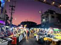 เดินไป กินไป ที่ตลาดโต้รุ่งหัวหิน