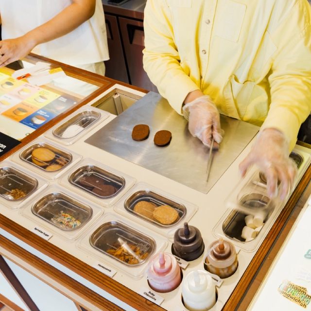 曼谷很喜歡的店，餅乾好好吃！