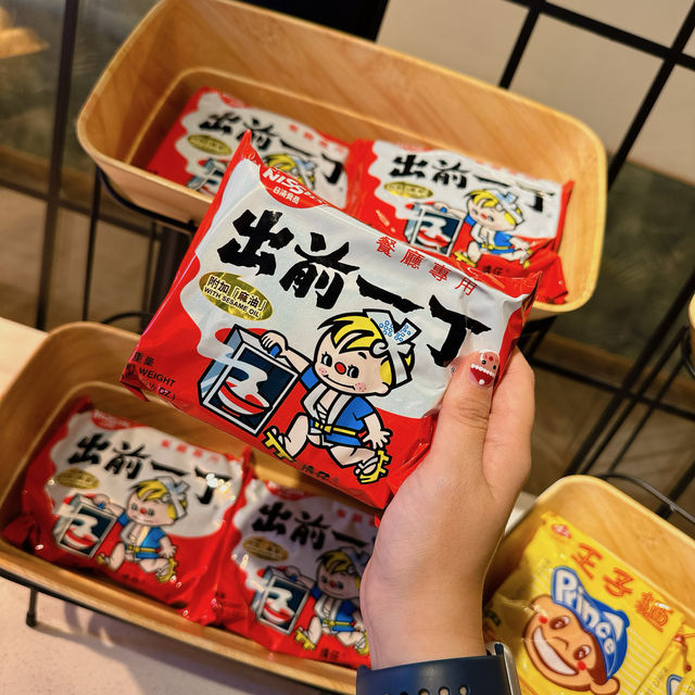 又雞煲，又海鮮，仲有羊肉打邊爐