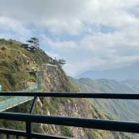 สะพานแก้วมังกรเมฆ (Glass Bridge Rong May)