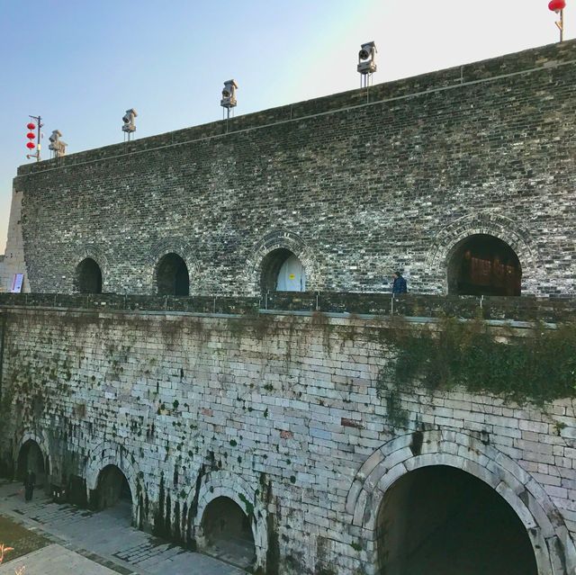 A Gateway to History - Zhonghua Men