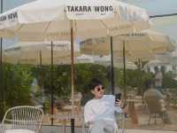 Takara Cafe and Wong Bar คาเฟ่ริมทะเลบางแสน 