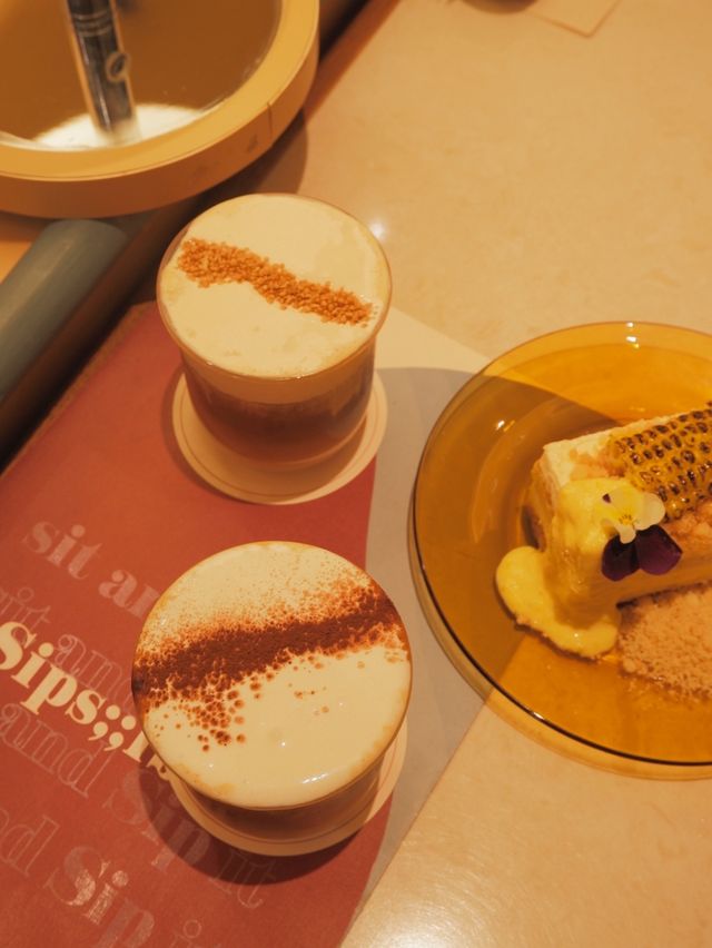 情侶打卡Cafe，甜品和韓式炸雞都出色