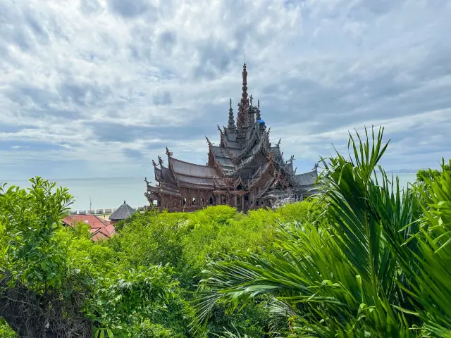 真理寺Sanctuary of truth 全世界最大的木雕佛寺 門票居然超過300