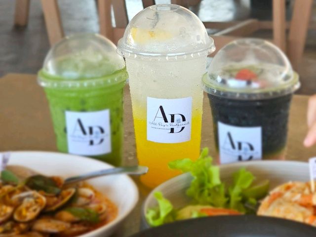 คาเฟ่สวยริมทะเล