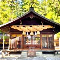 【諏訪大社下社春宮/長野県】諏訪大社最古の石造物「御影石の大鳥居」
