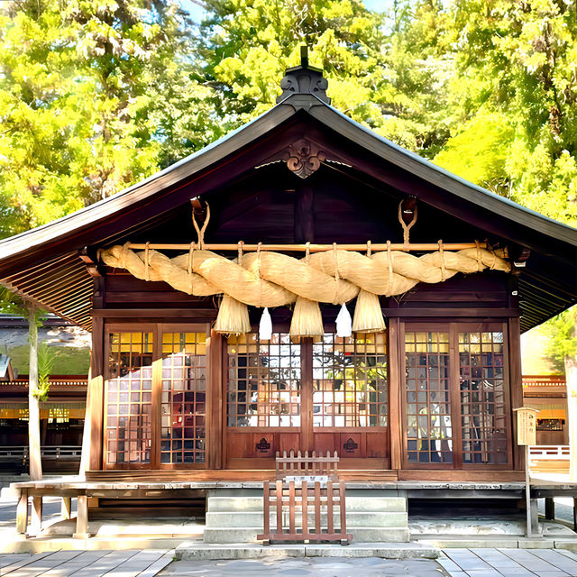 【諏訪大社下社春宮/長野県】諏訪大社最古の石造物「御影石の大鳥居」