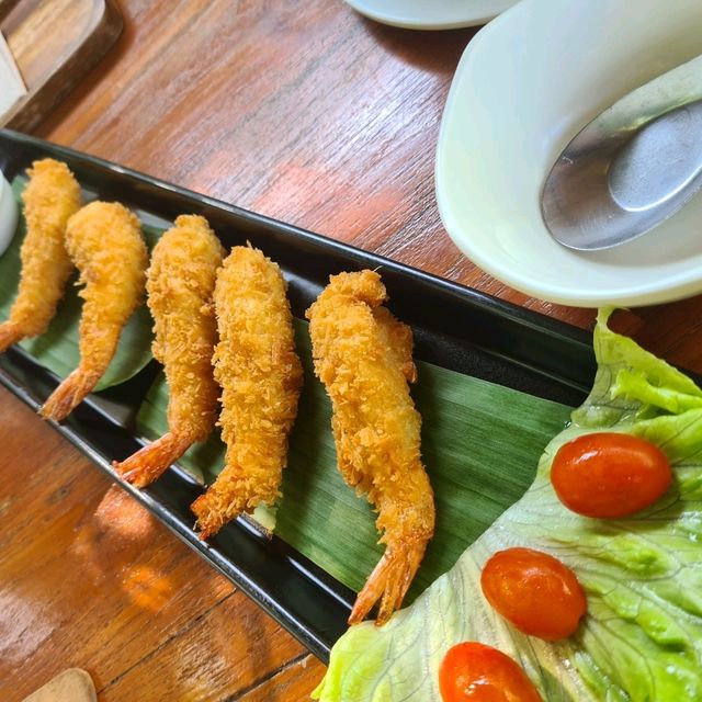 ชายสมัย คาเฟ่ไม่ลับ ย่านฝั่งธน