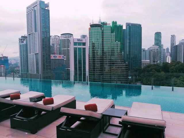 ✨ Staycay at Hotel Stripes Kuala Lumpur 