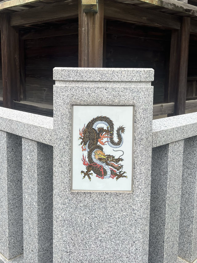 【福岡神社】城跡に隣接すふ参道から海の見える神社