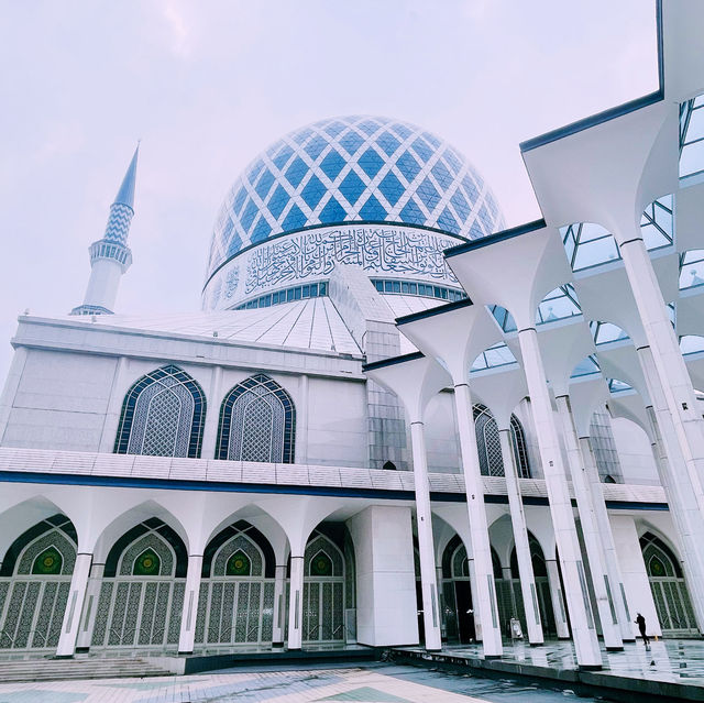 【マレーシア🇲🇾/鮮やかなブルーが美しい✨モスク🕌】