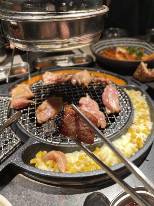 夜景。韓燒。美味大牛骨