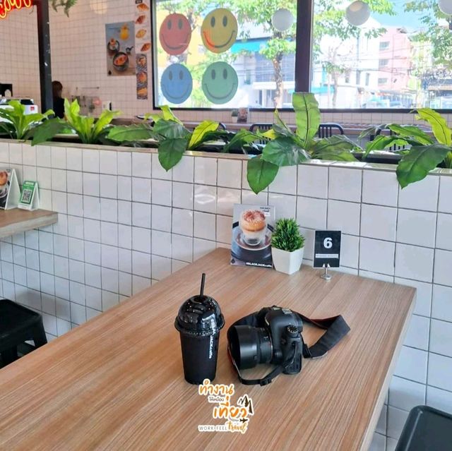 BLACKJACK caffe  คาเฟ่เข้มๆ สำหรับคนเข้มๆ