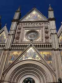 イタリア・世界一美しい丘の上の都市　オルヴィエート