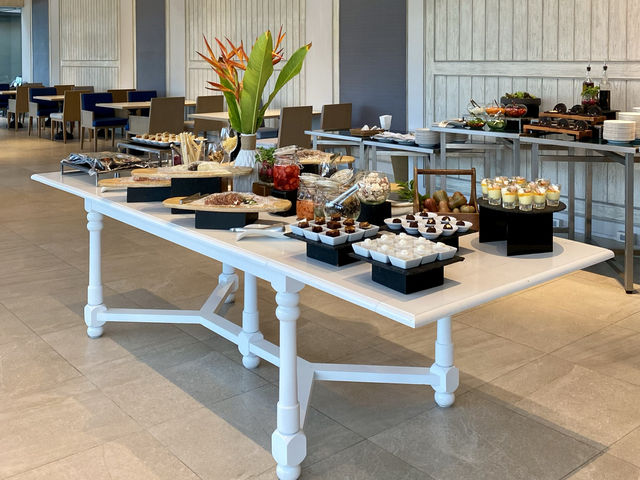 CLUB LOUNGE ติดทะเล🌊.อิ่มจุกๆ ทั้งวันไม่มีเบื่อ