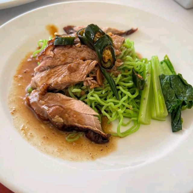 พามาทานบุฟเฟ่ต์อาหารนานาชาติ