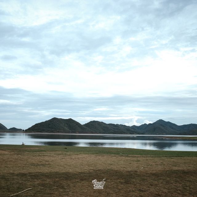 เขื่อนปราณบุรี บรรยากาศดี มีฝูงแพะ ...