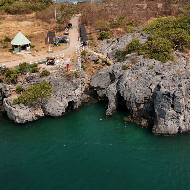 หาดถ้ำพัง แลนด์มาร์ค เกาะสีชัง