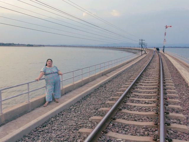 รถไฟลอยน้ำ บ้านโคกสลุง จุดถ่ายรูป เกาหลี 