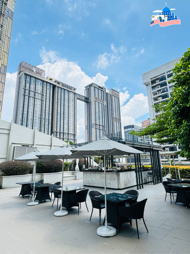 🇲🇾 Awesome swim at JW Marriot Kuala Lumpur