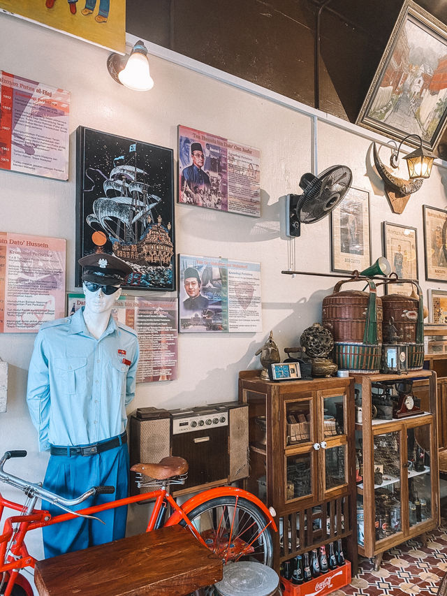 A must visit antique cafe @ Wawasan Cendol Abang Kacak A must visit antique cafe @ Wawasan Cendol Abang Kacak