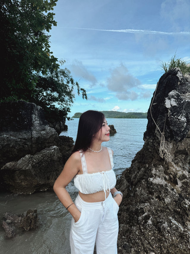 เดินเล่น ริมหาดนพรัตน์ธารา 🏖️ กระบี่