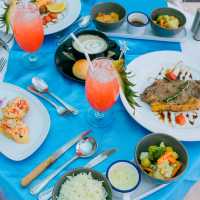 Romantic dinner ที่ห้องอาหาร blue horizon วิวทะเล