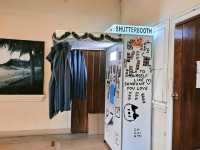 Hidden Lab คาเฟ่สุดอาร์ท ริมทะเล 