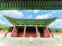 The beauty of traditional Korean architecture and culture🇰🇷👫