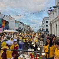 ถนนคนเดินหลาดใหญ่