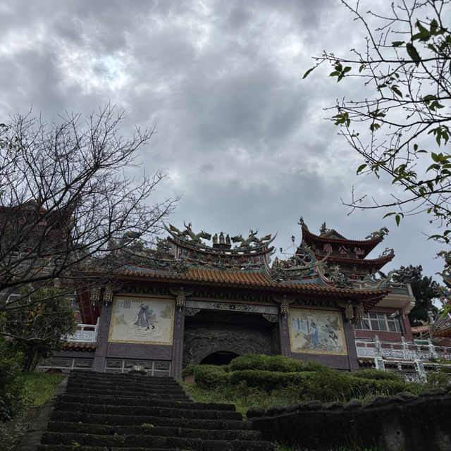 「香火鼎盛的靈驗之地——探訪台北中和竟南宮」