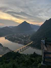 บ้านหนองเขียว | สปป.ลาว 🏡⛰️🌤️🌿