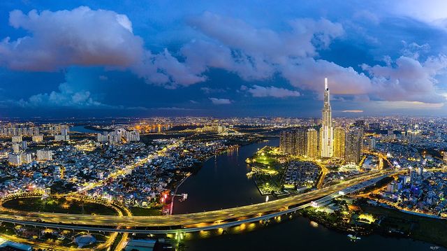 Luxury at Landmark Plus by Somi Luxstay