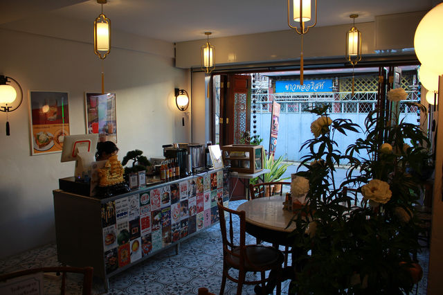 ร้านอาหารเช้าบางนา "กินคงกินข้าว"