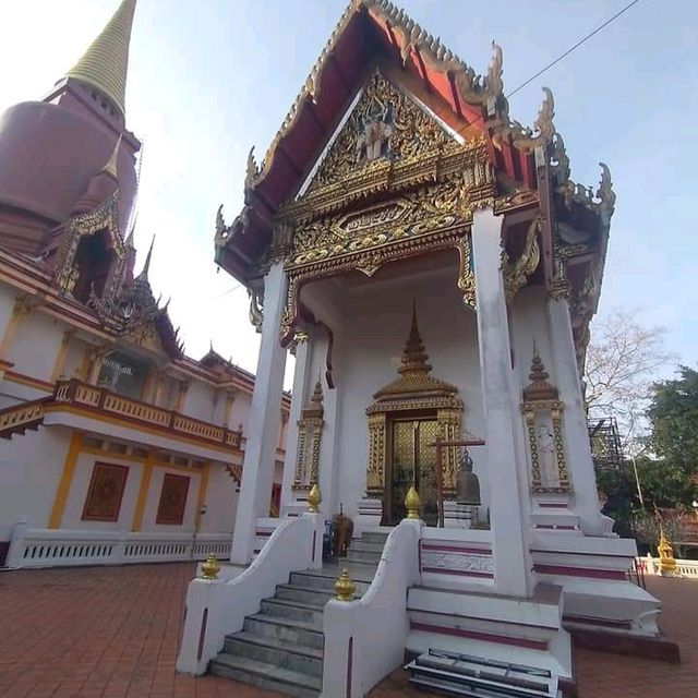สักการะ🙏หลวงปู่ทวดเหยียบน้ำทะเลจืด