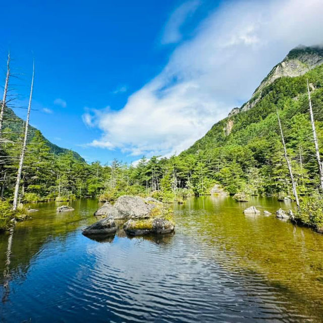 日本上高地明神池健行