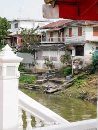 วิถีชีวิตริมน้ำที่ย่านวัดพลับพลาชัย เมืองเพชรบุรี