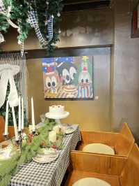 TRUST Cafe and Studio👀🎄