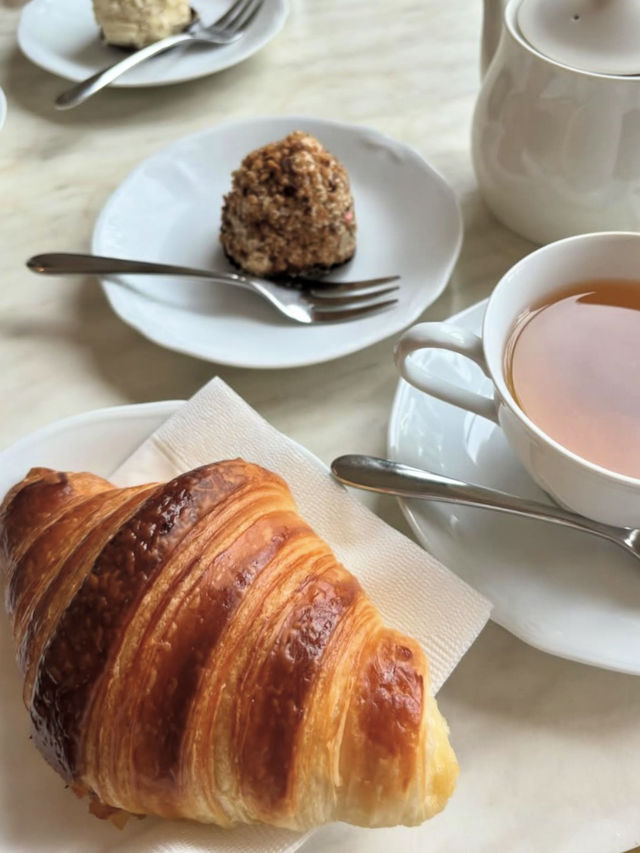 도쿄 속 작은 프랑스 🇫🇷 고급 머랭 디저트를 맛볼 수 있는 카구라자카 카페추천💙